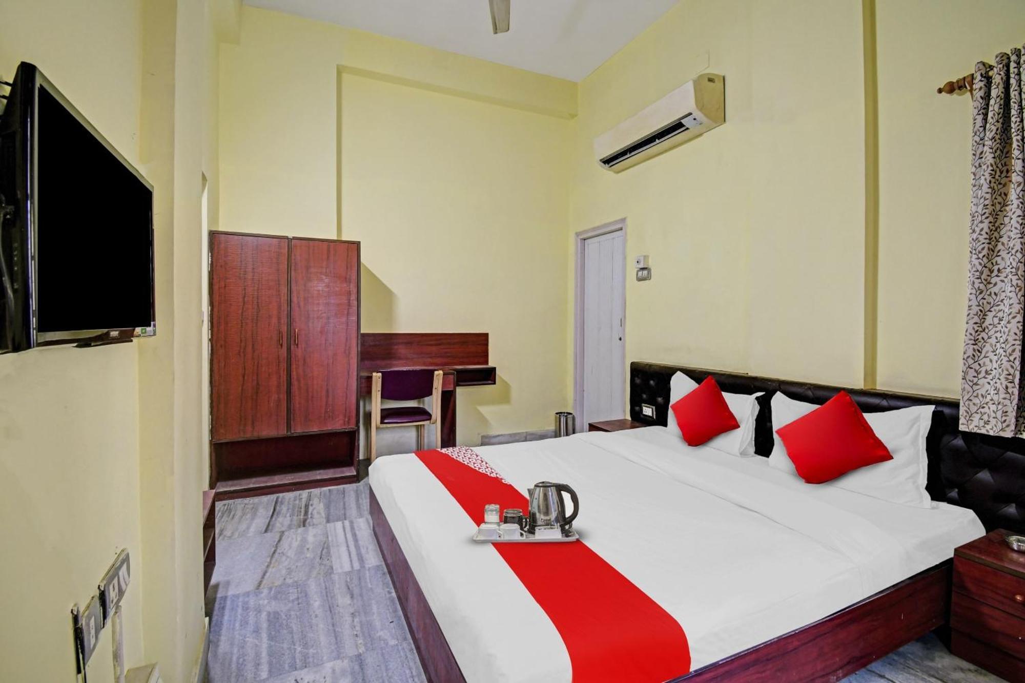 Hotel O R A Homestay Near Acropolis Mall Kolkata Exterior photo