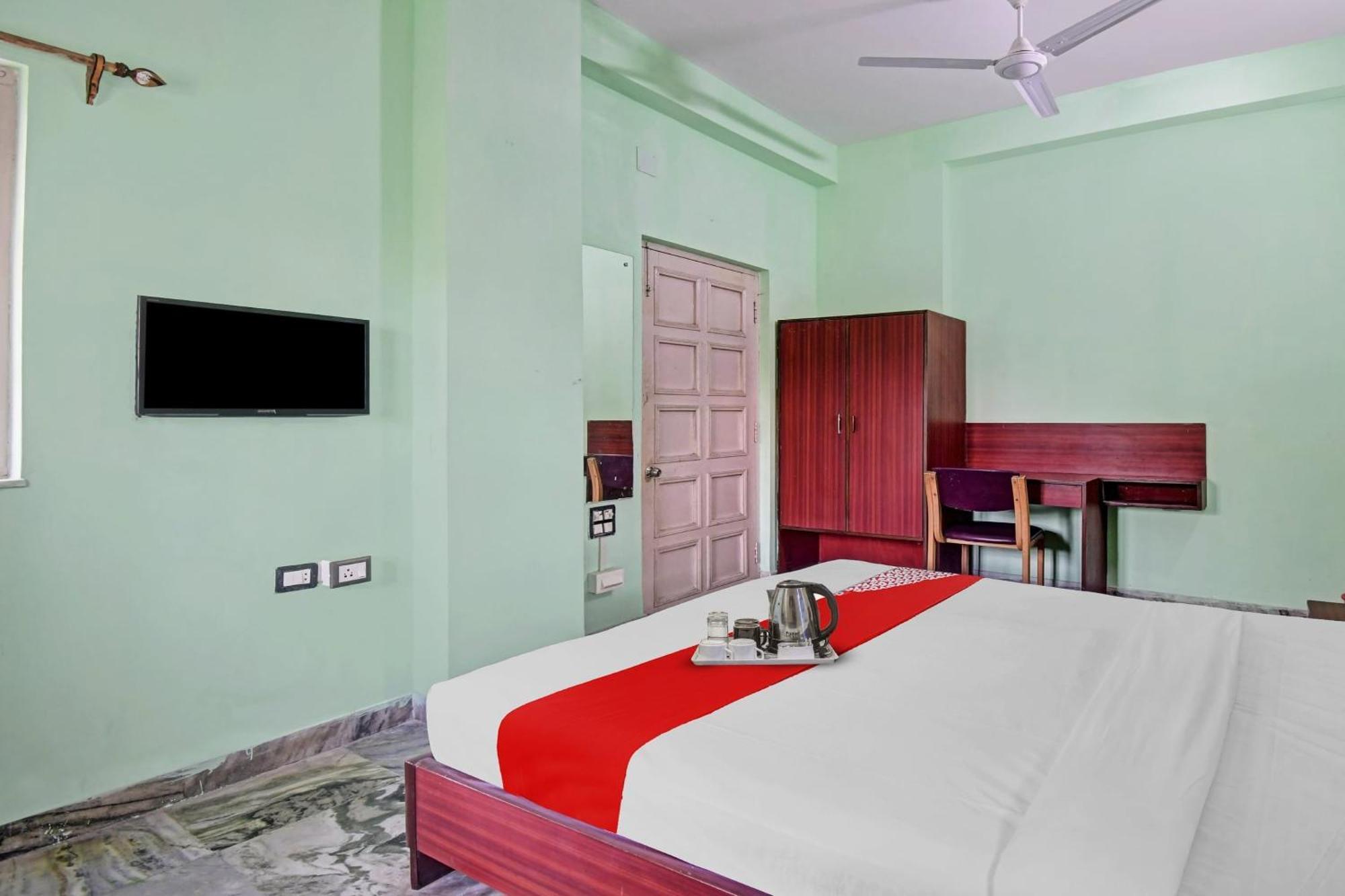 Hotel O R A Homestay Near Acropolis Mall Kolkata Exterior photo